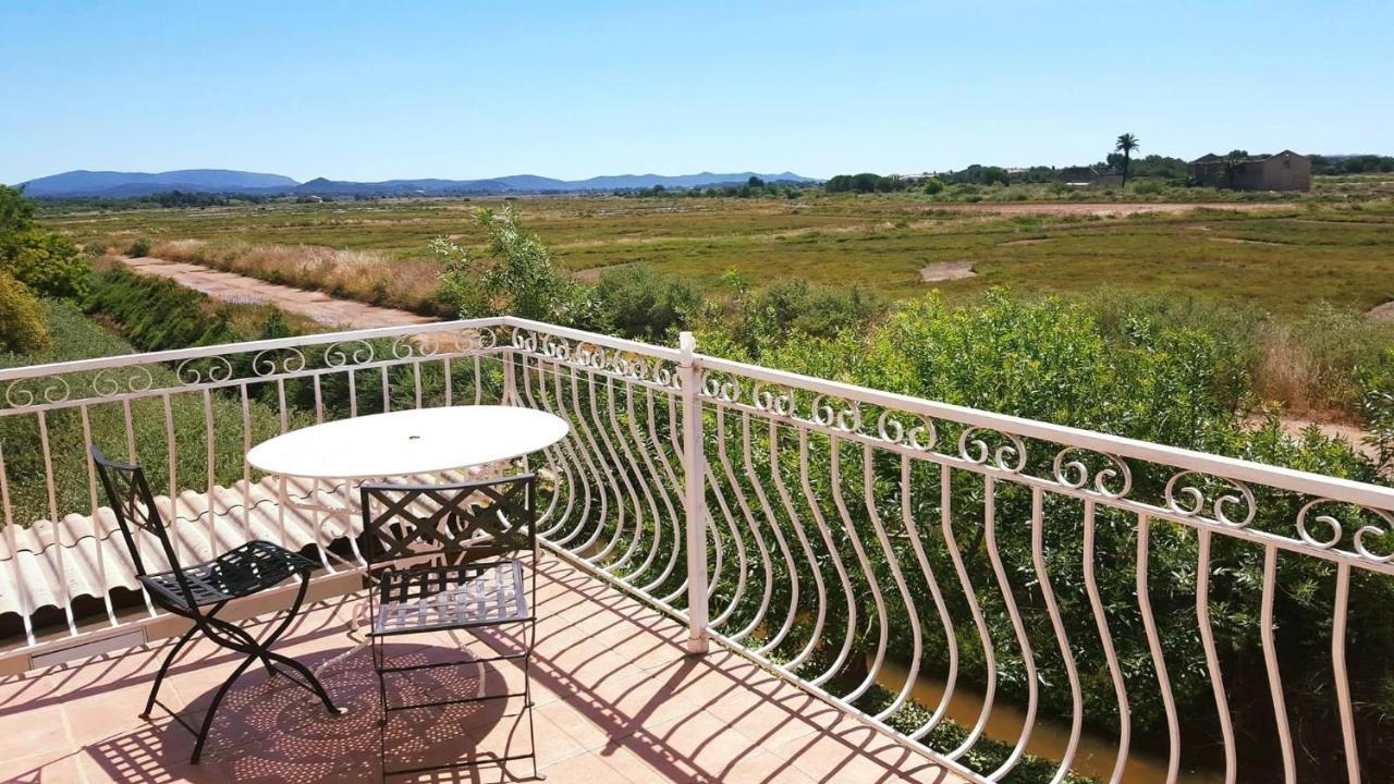 Studio 2 Personnes Vue Marais Salant Parking Et Terrasse Proche Commodite อิแยร์ ภายนอก รูปภาพ